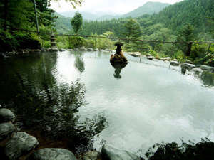 Open-air bath